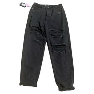 PrettyLittleThing Black Distressed Women's Relaxed Jeans   PM5